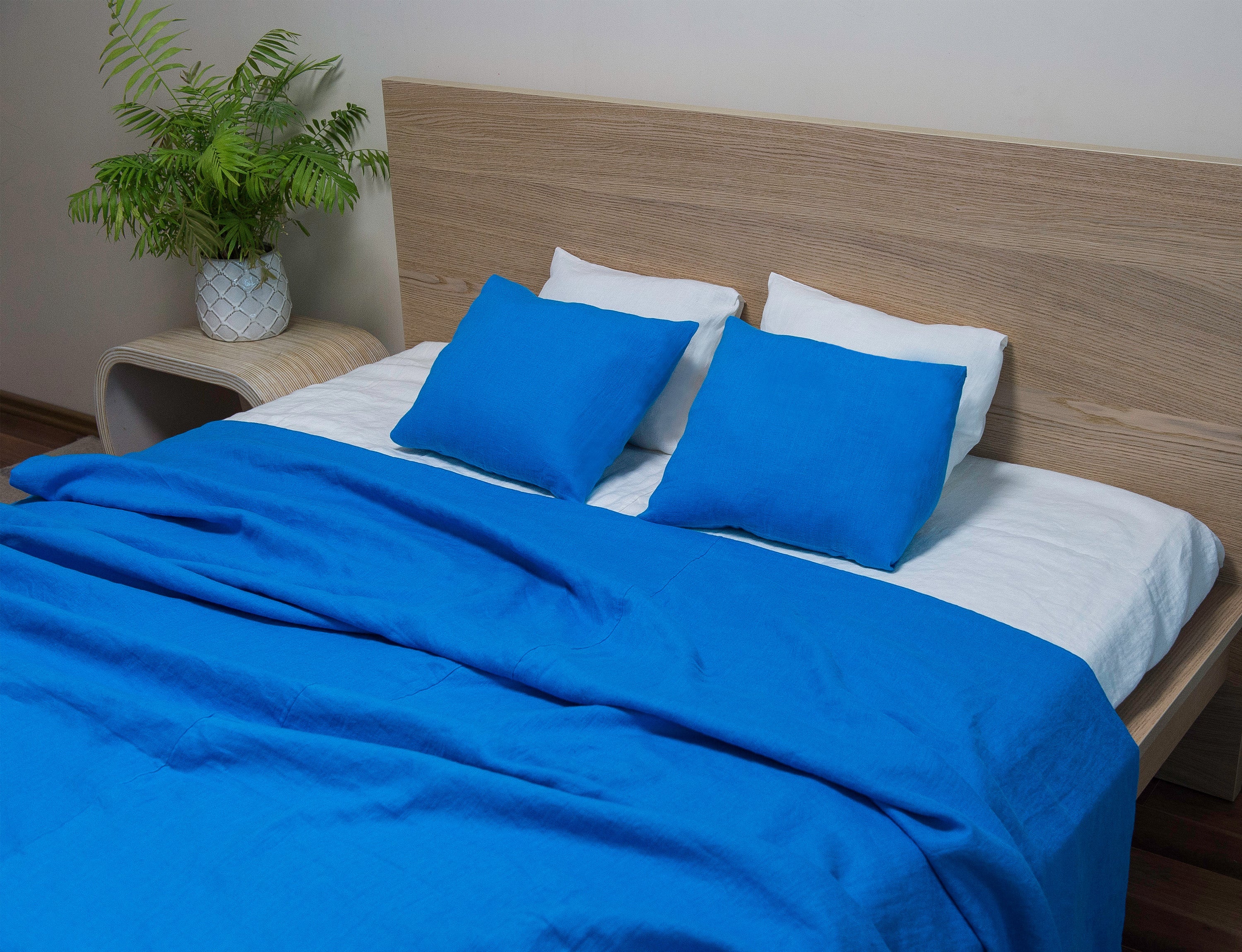 Lněné povlečení Sky Blue s mašličkami – vzdušná elegance pro klidnou ložnici