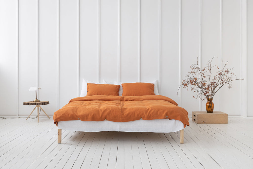 Lněné povlečení Light Chestnut s kokosovými knoflíky – hřejivá elegance pro klidnou ložnici