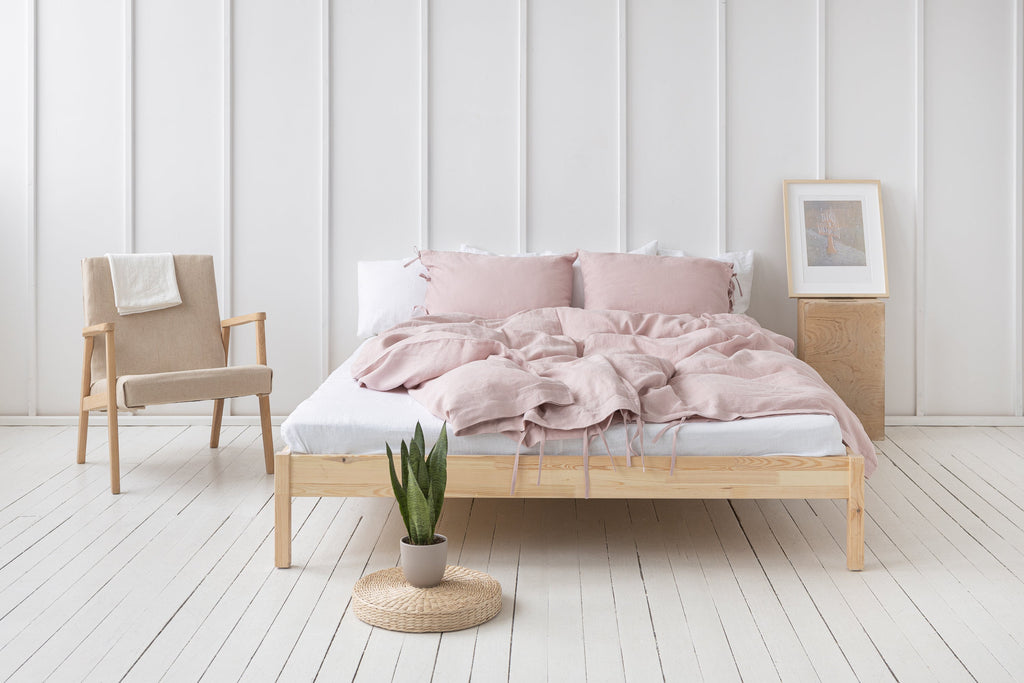 Lněné povlečení Pale Pink s mašličkami – jemná elegance pro klidnou ložnici