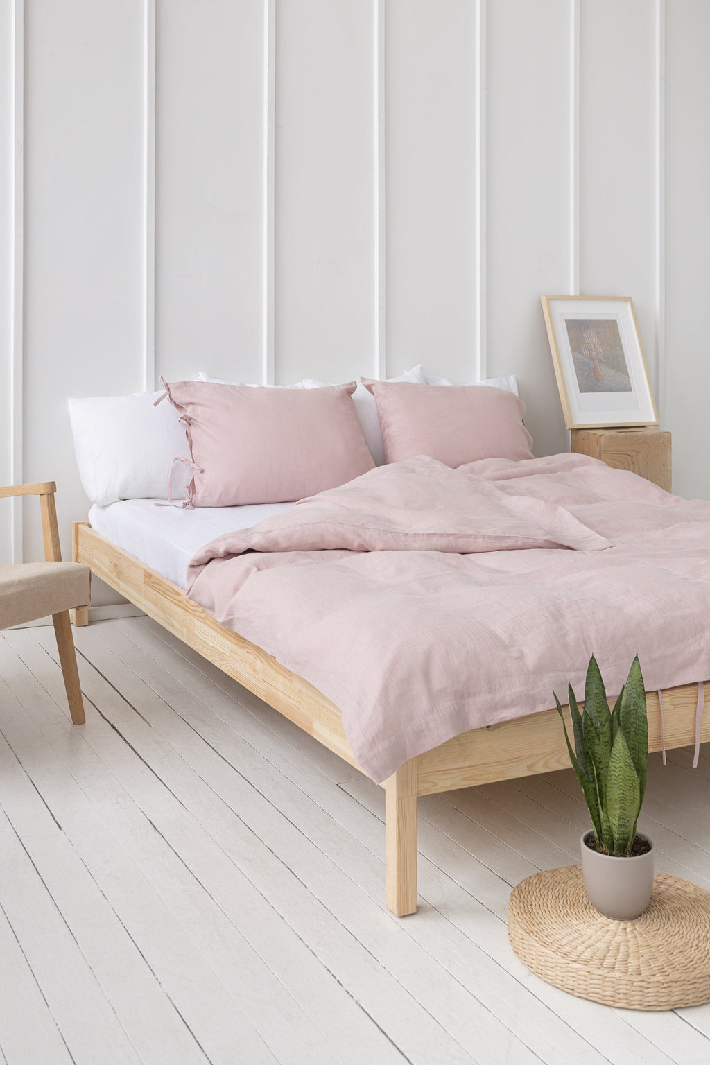 Lněný povlak na polštář Pale Pink s mašličkami – jemná elegance pro útulnou ložnic