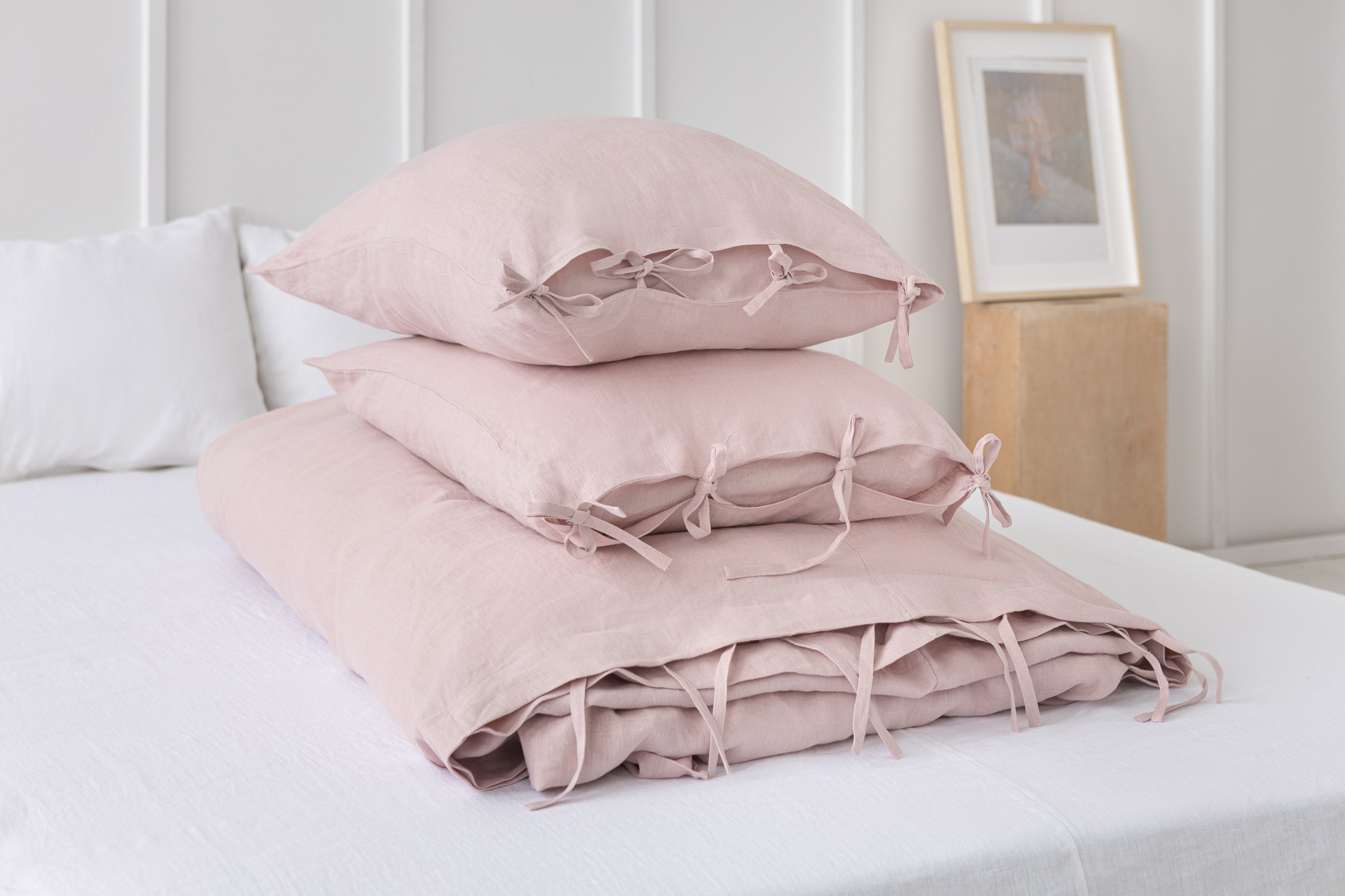 Lněný povlak na peřinu Pale Pink s mašličkami – jemná elegance pro útulnou ložnici