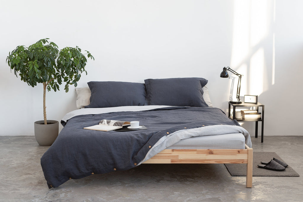 Oboustranné lněné povlečení Asphalt & Light Grey