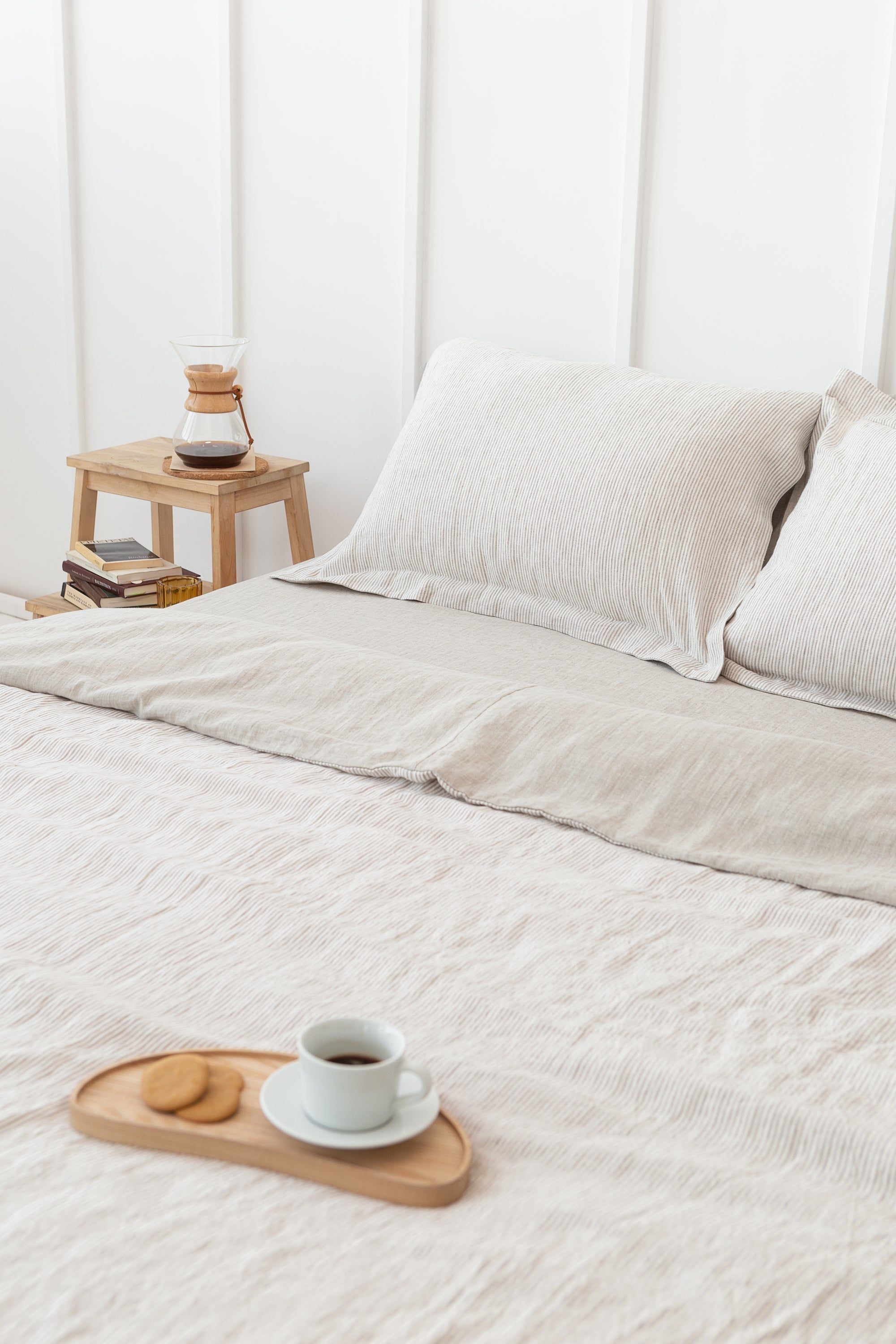 Lněný Oxford povlak na polštář Striped Beige – nadčasová elegance v přírodních tónech