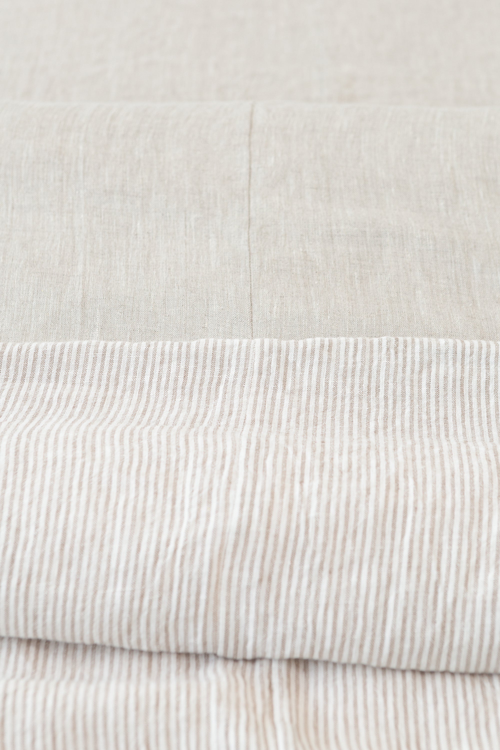 Oboustranné lněné povlečení Natural Light & Striped Beige – nadčasový skandinávský klid