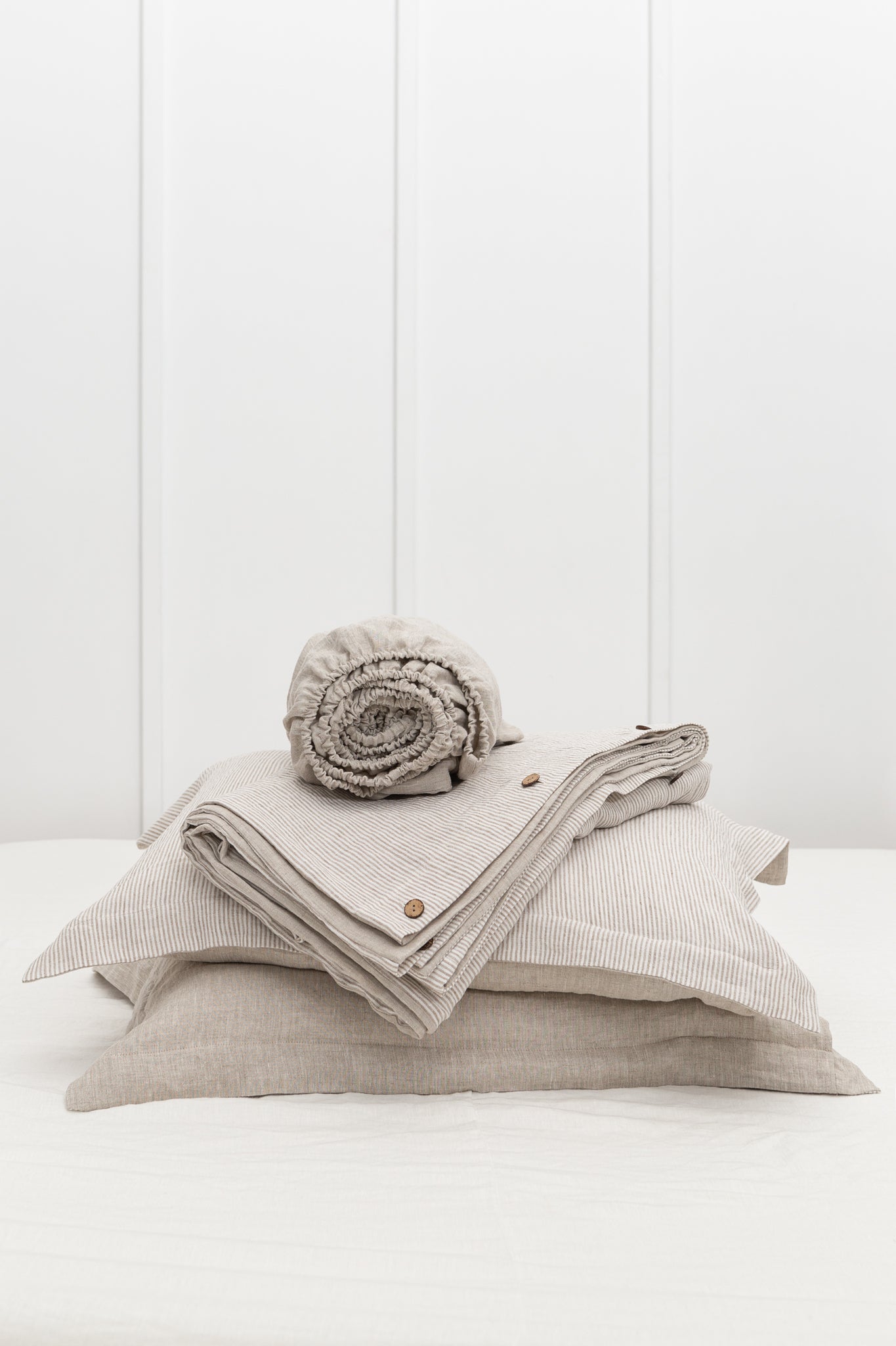 Oboustranné lněné povlečení Natural Light & Striped Beige – nadčasový skandinávský klid
