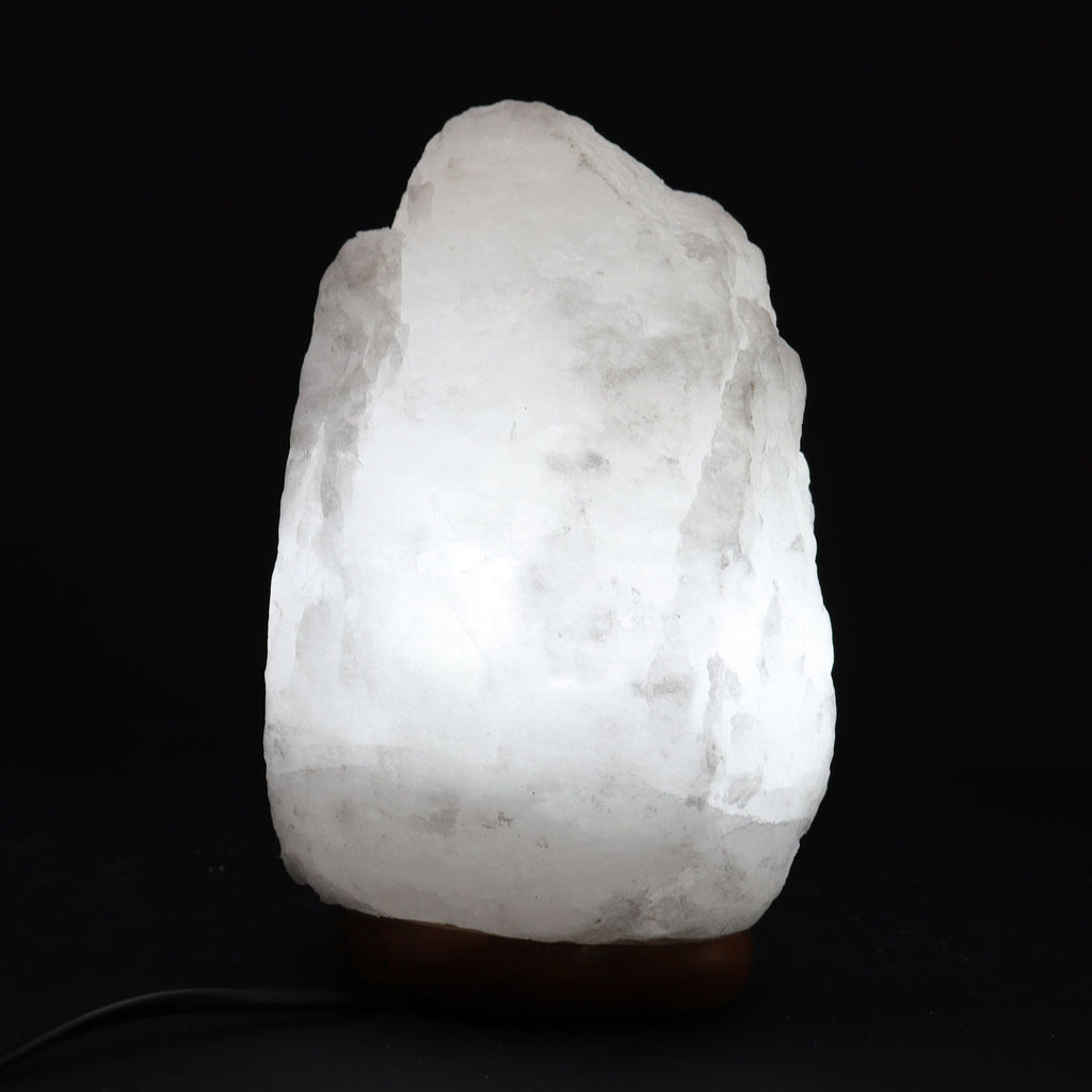 Bílá himálajská solná lampa s podstavcem – 2–3 kg