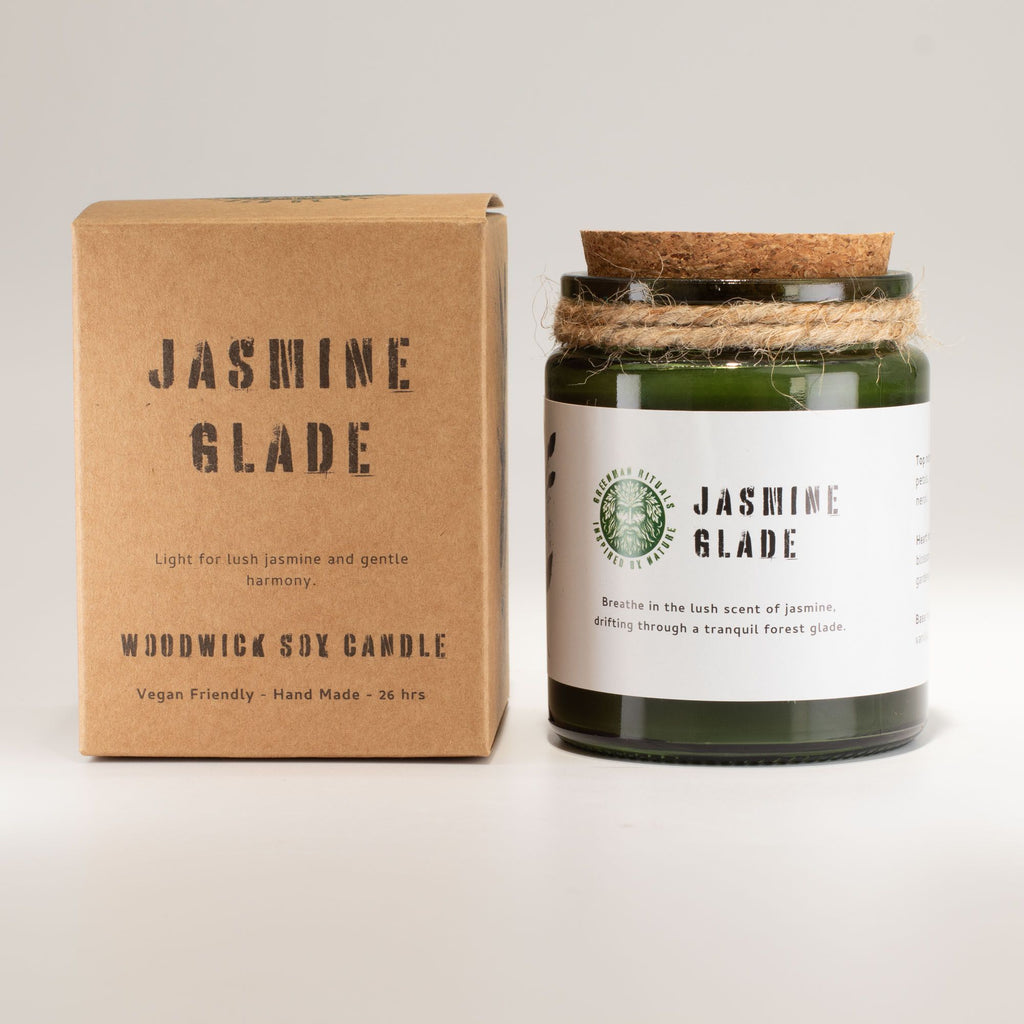 Jasmínová sójová svíčka s praskajícím dřevěným knotem – Greenman Jasmine Glade | 26 hodin