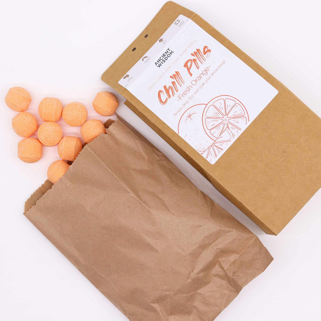 Šumivé kuličky do koupele Chill Pills – Čerstvý pomeranč, dárkové balení 350 g