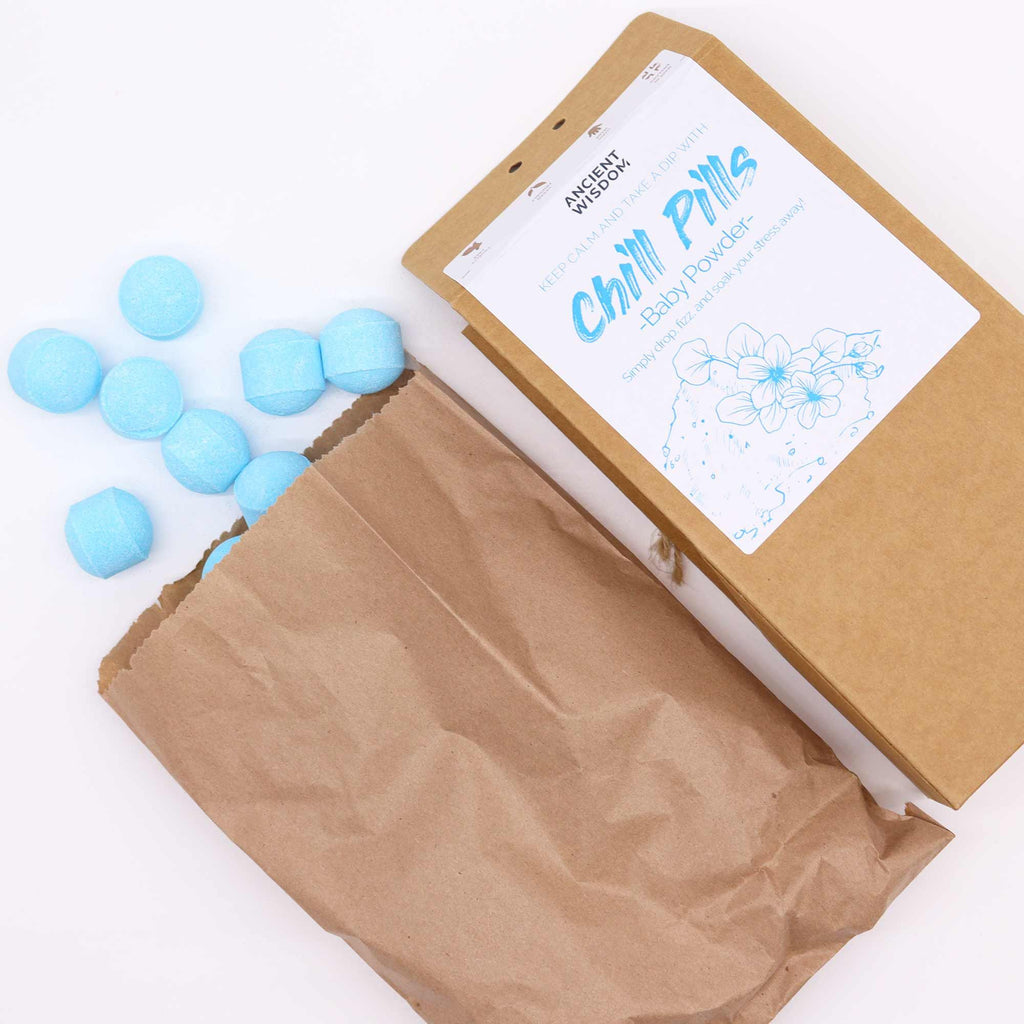 Chill Pills Baby Powder mini šumivé koule do koupele 350 g