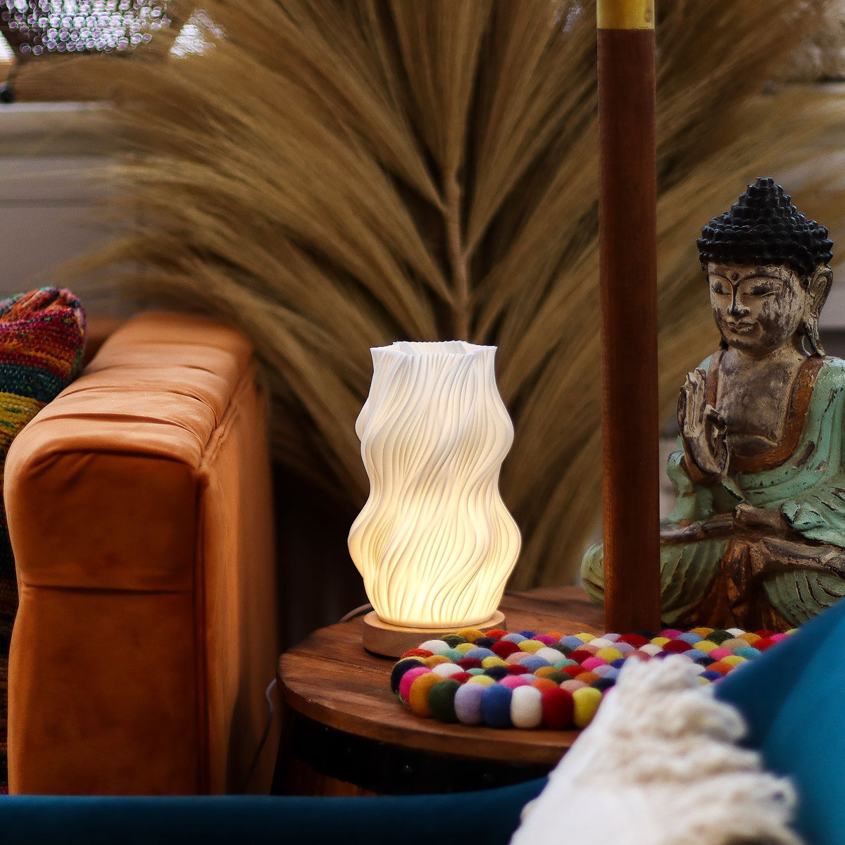 New Wave Cloud Twisted – Designová lampa s USB napájením a 3 úrovněmi jasu