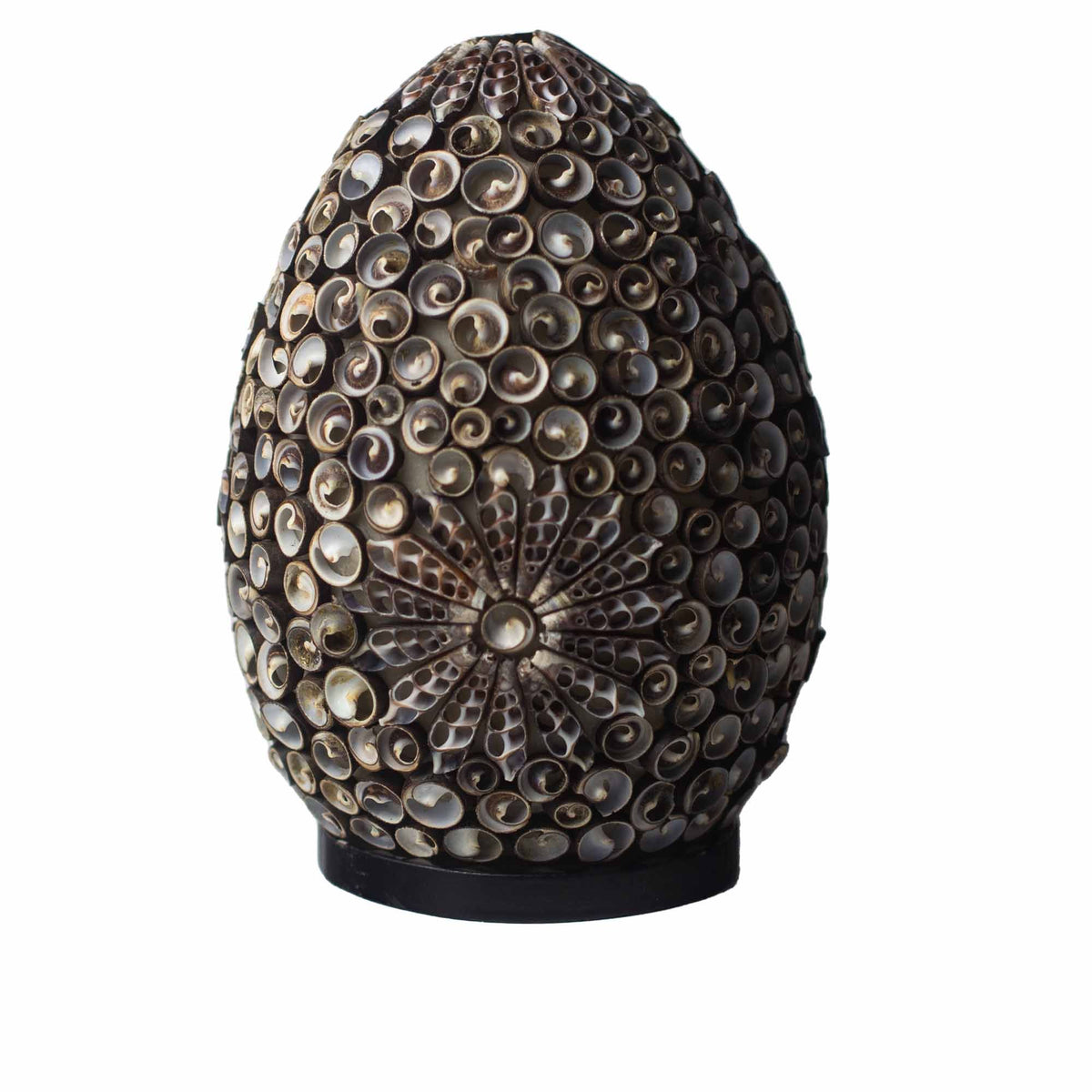 Boho Sea Shell – Ručně vyráběná lampa z mořských mušlí Chocolate Twist Oval 20 cm