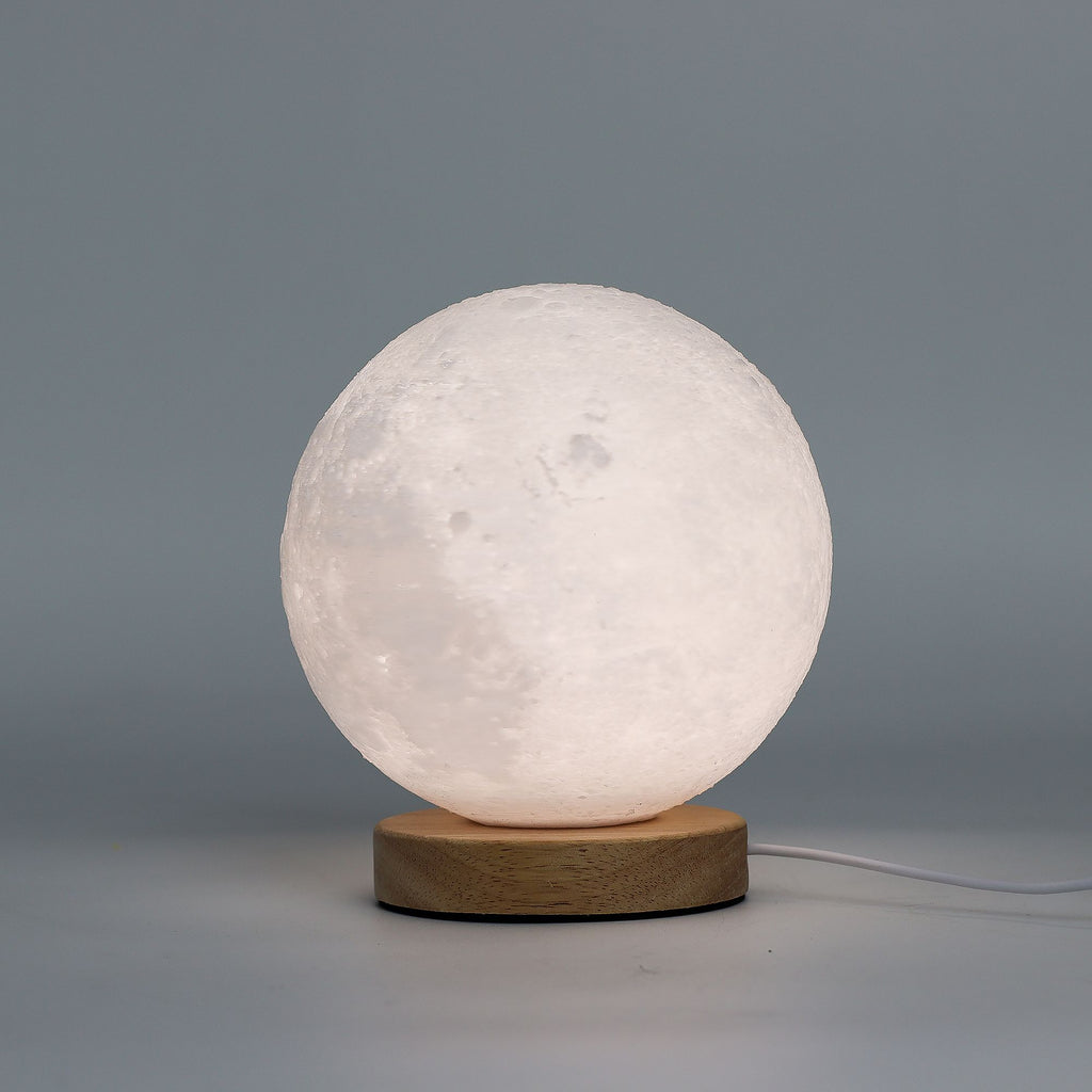 New Wave Moon – Designová lampa Měsíc s USB napájením a 3 úrovněmi jasu