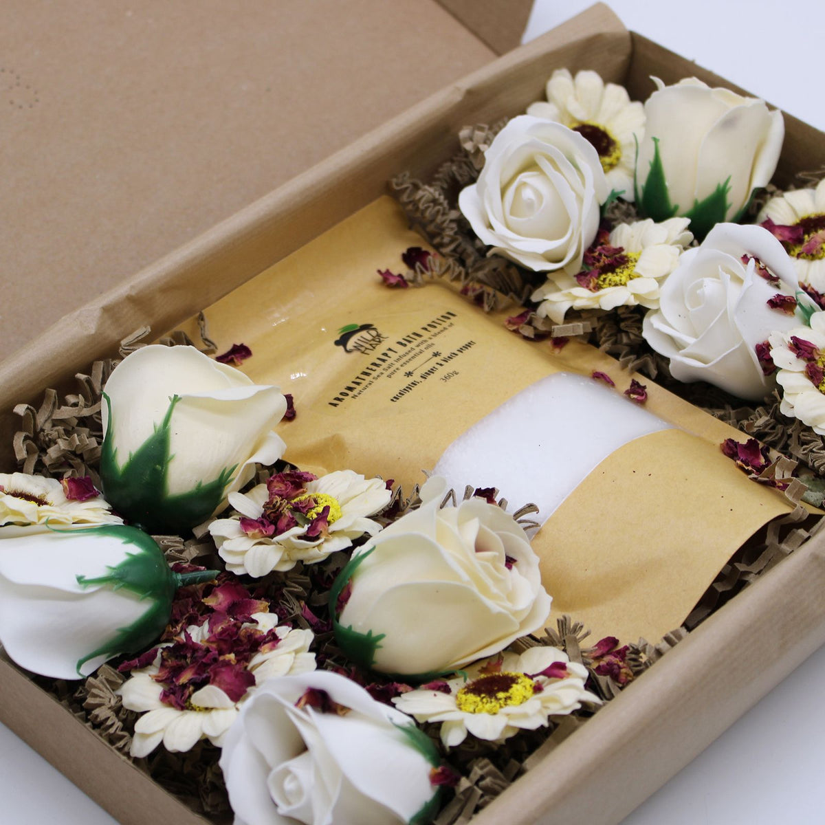 Wild Hare dárková koupelová sada Salt & Flowers – eukalyptus, zázvor & černý pepř