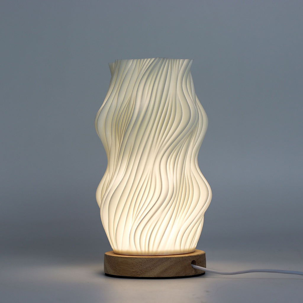 New Wave Cloud Twisted – Designová lampa s USB napájením a 3 úrovněmi jasu