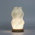 New Wave Cloud Twisted – Designová lampa s USB napájením a 3 úrovněmi jasu