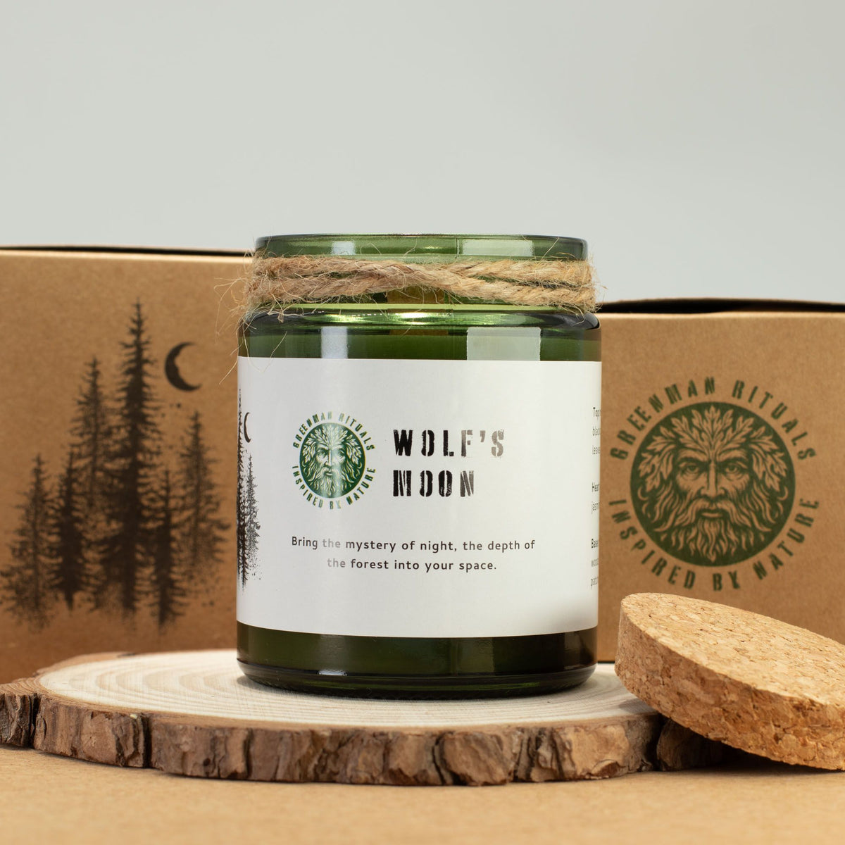 Lesní sójová svíčka s praskajícím dřevěným knotem – Greenman Wolf’s Moon