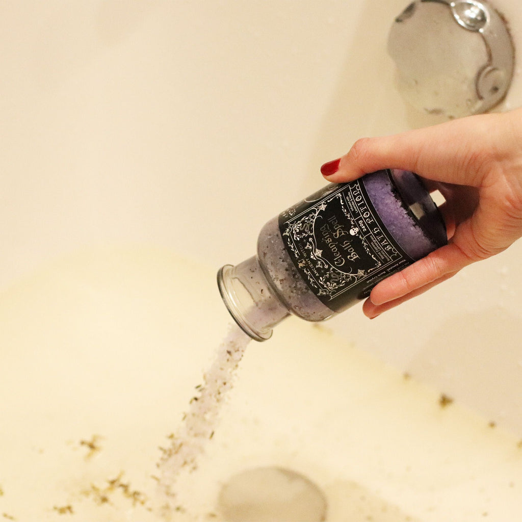 Ancient Witch – Magická koupelová sůl Očista s amuletem z křišťálu | Cleansing 240 g