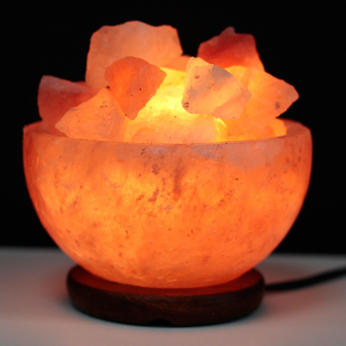 Himalájská solná lampa Ohnivá mísa s krystaly – 15 × 9 cm | Přírodní dekorativní osvětlení