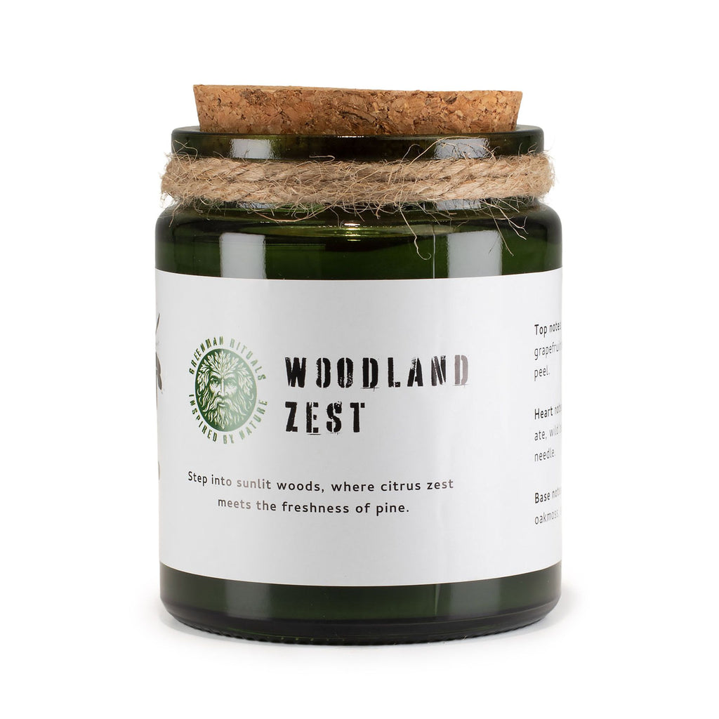 Citrusovo-lesní sójová svíčka s praskajícím dřevěným knotem – Greenman Woodland Zest