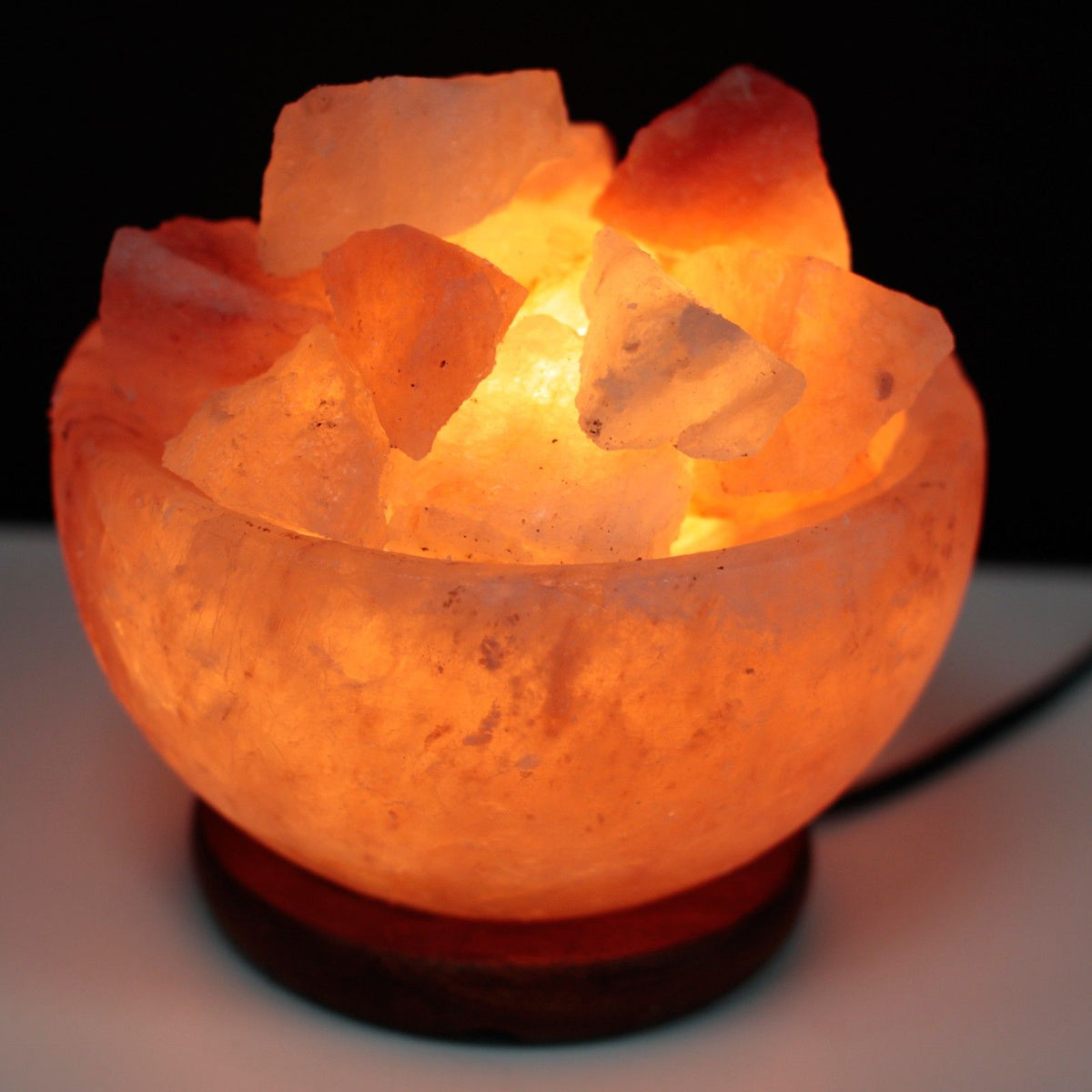 Himalájská solná lampa Ohnivá mísa s krystaly – 15 × 9 cm | Přírodní dekorativní osvětlení