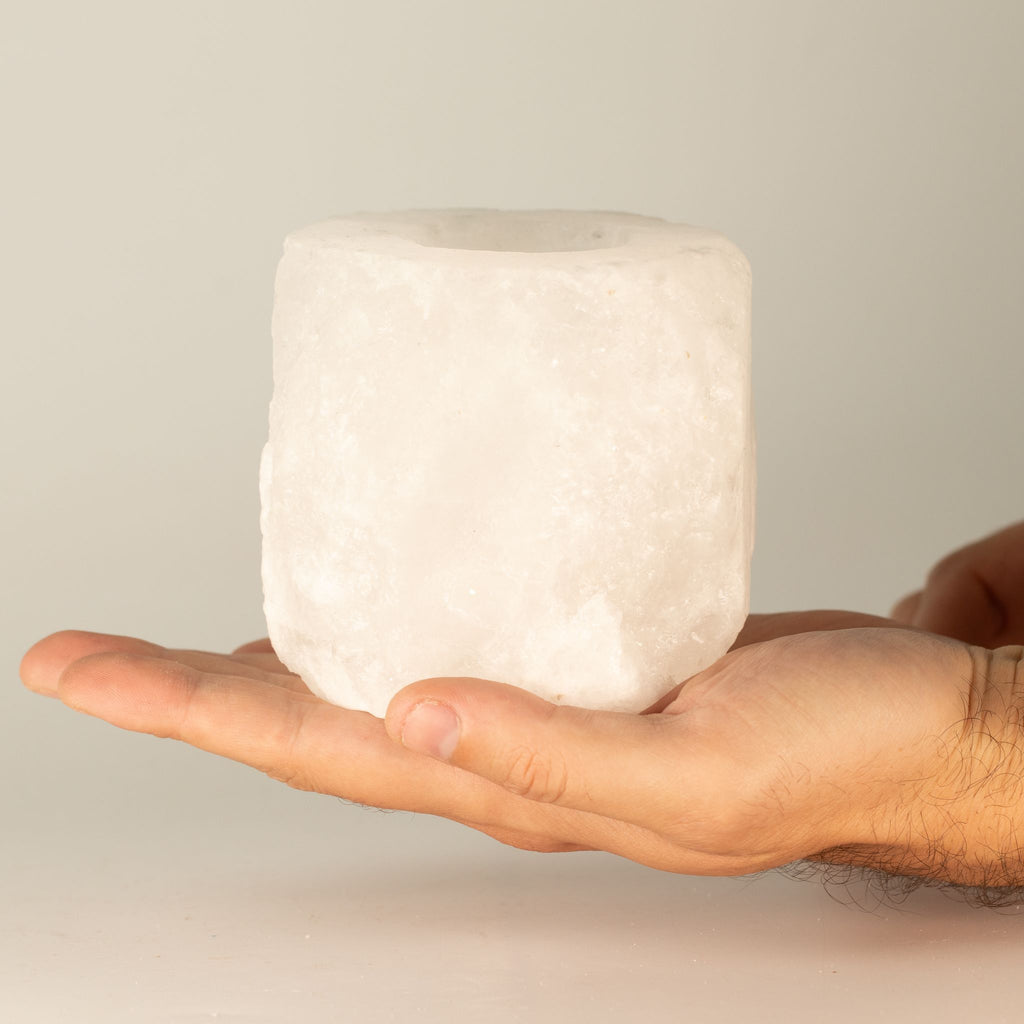 Svícen z himálajské soli – přírodní solný krystal | 600–800 g