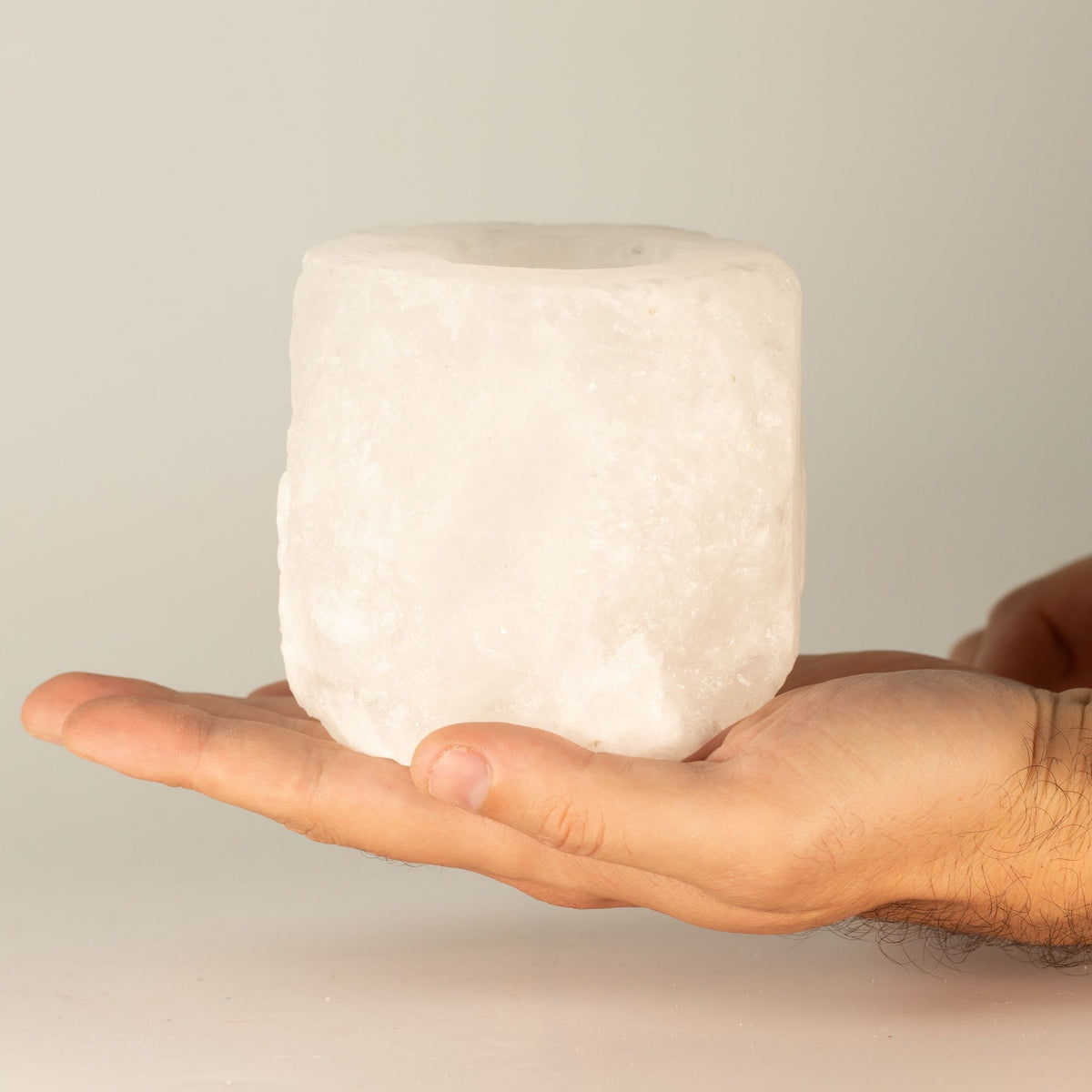 Svícen z himálajské soli – přírodní solný krystal | 600–800 g